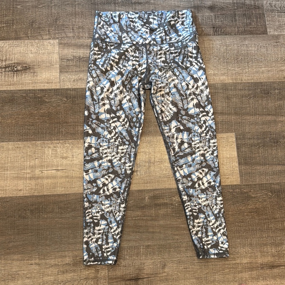 21. EUC- Fabletics leggings *flawed*